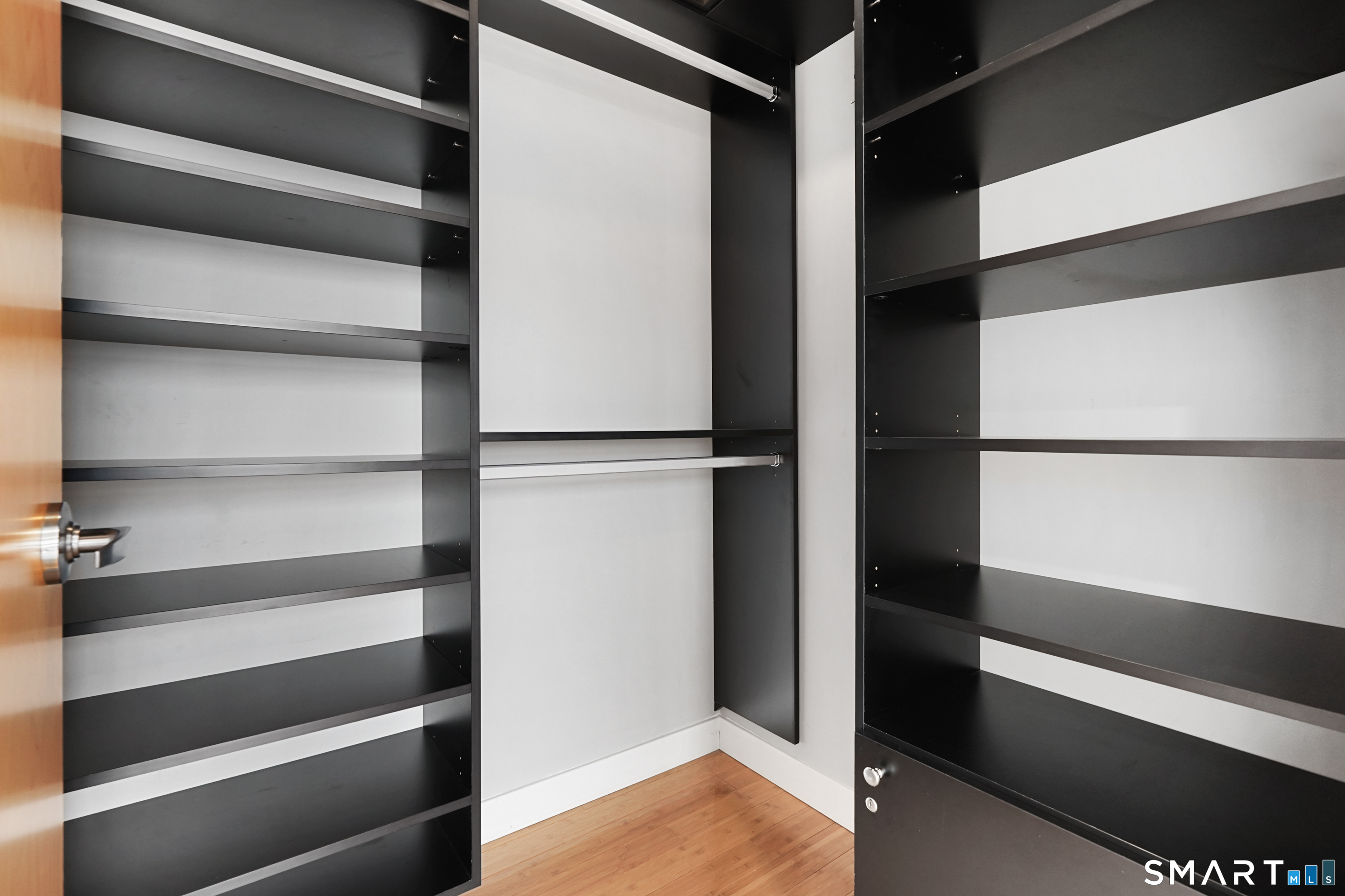 33 North Water Street 607