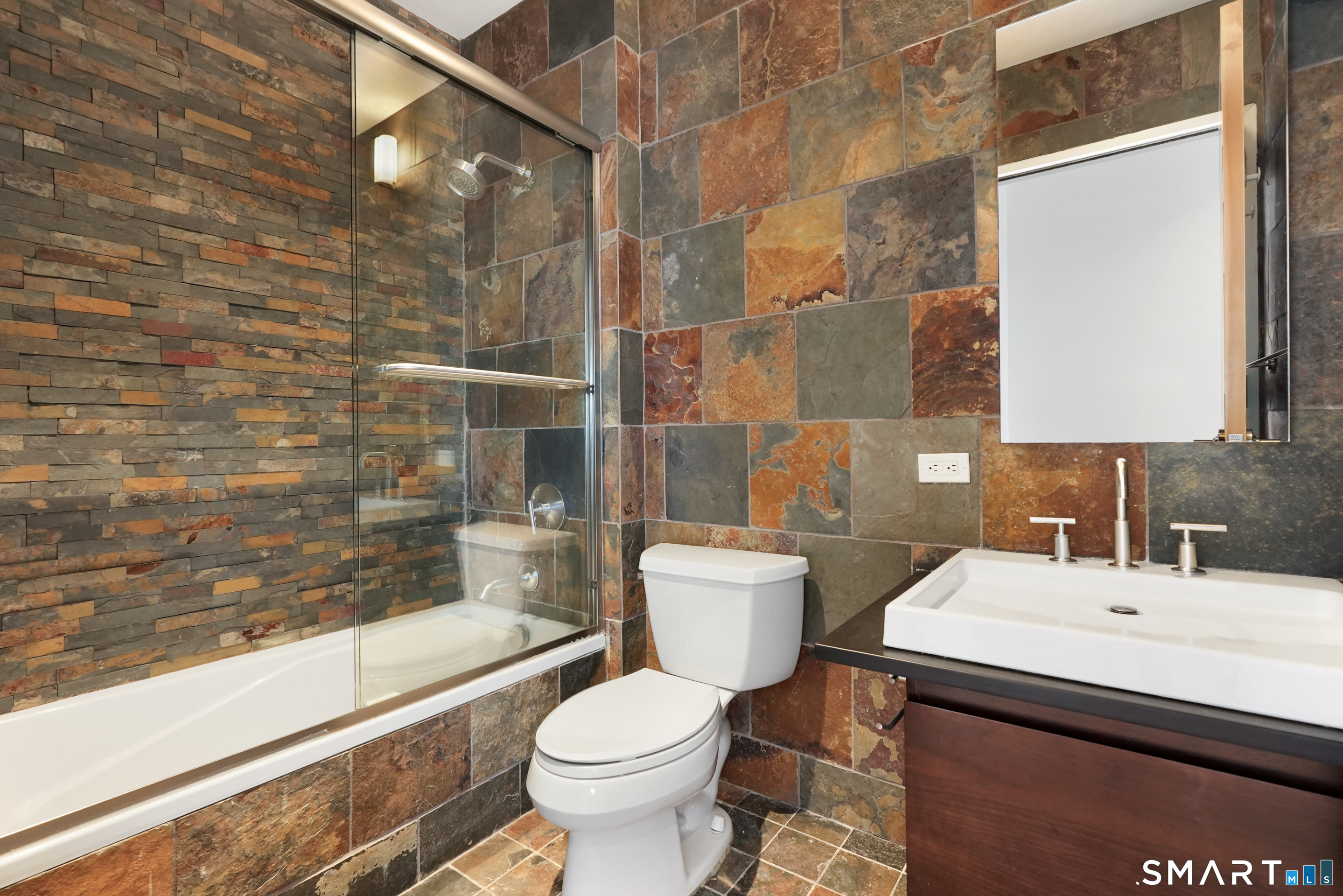 33 North Water Street 607