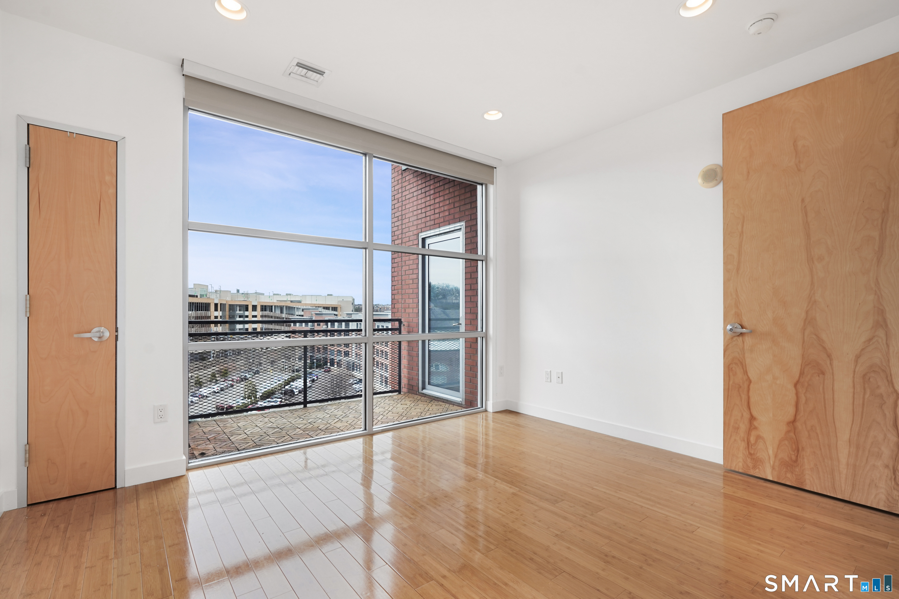 33 North Water Street 607