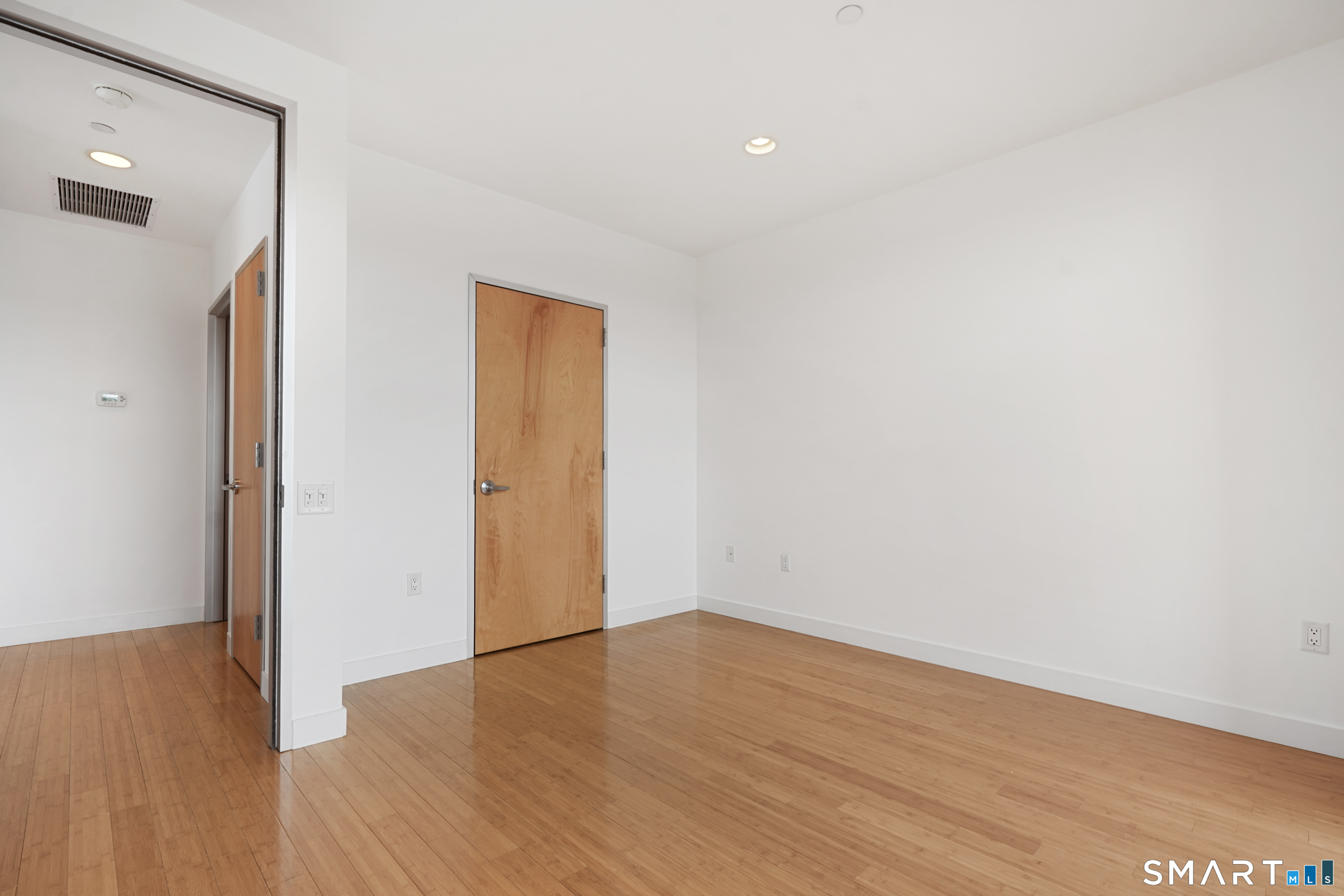 33 North Water Street 607