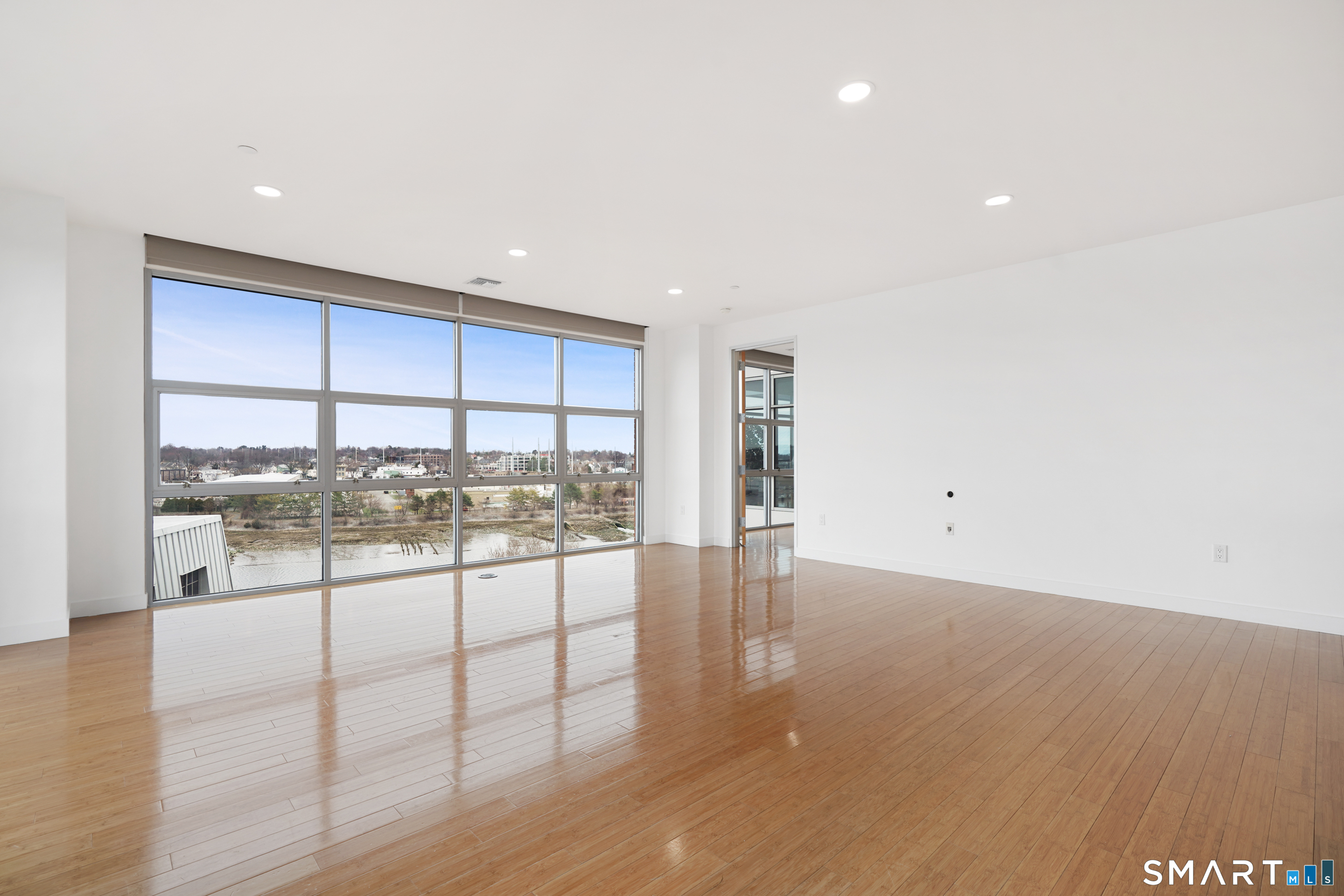 33 North Water Street 607