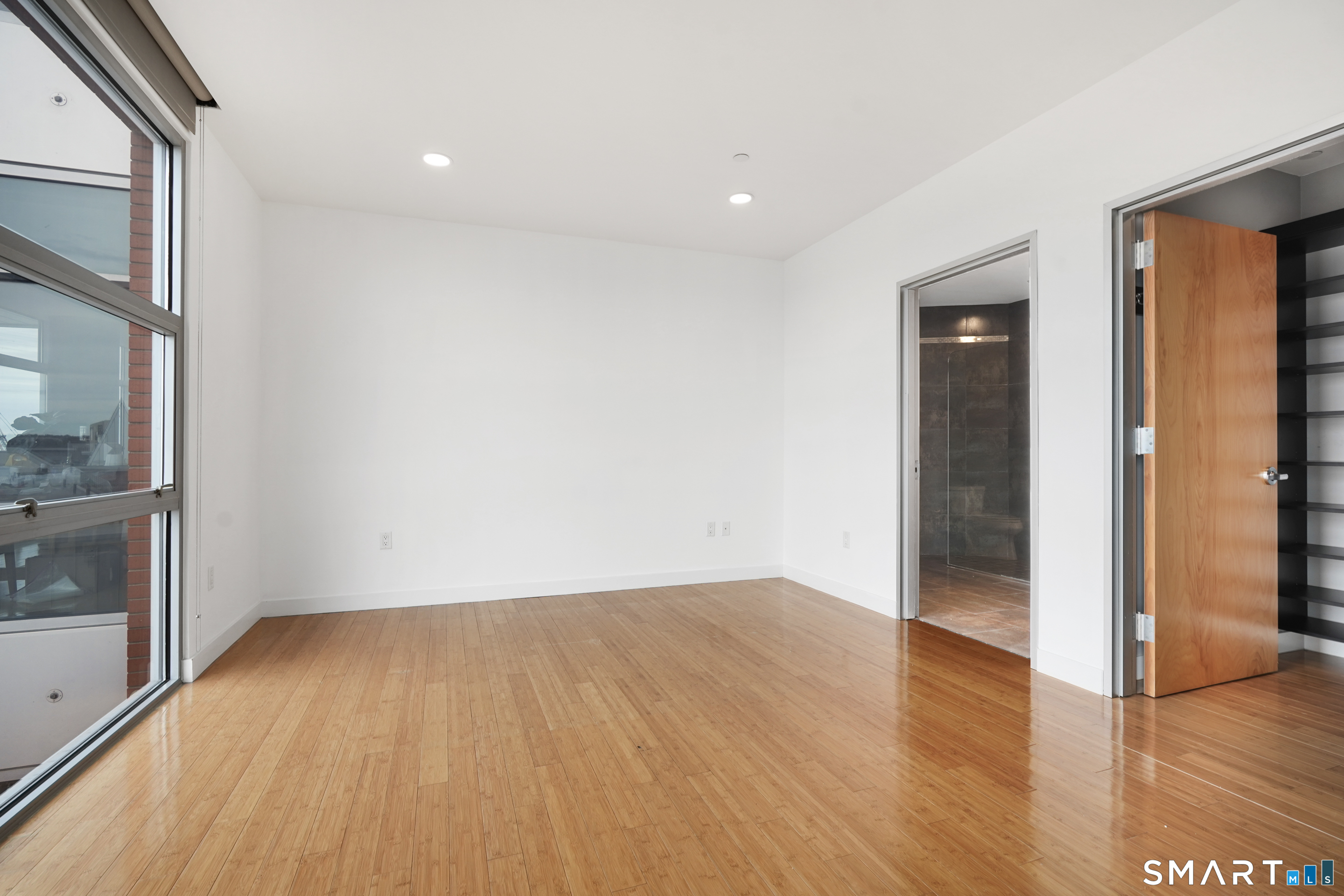 33 North Water Street 607