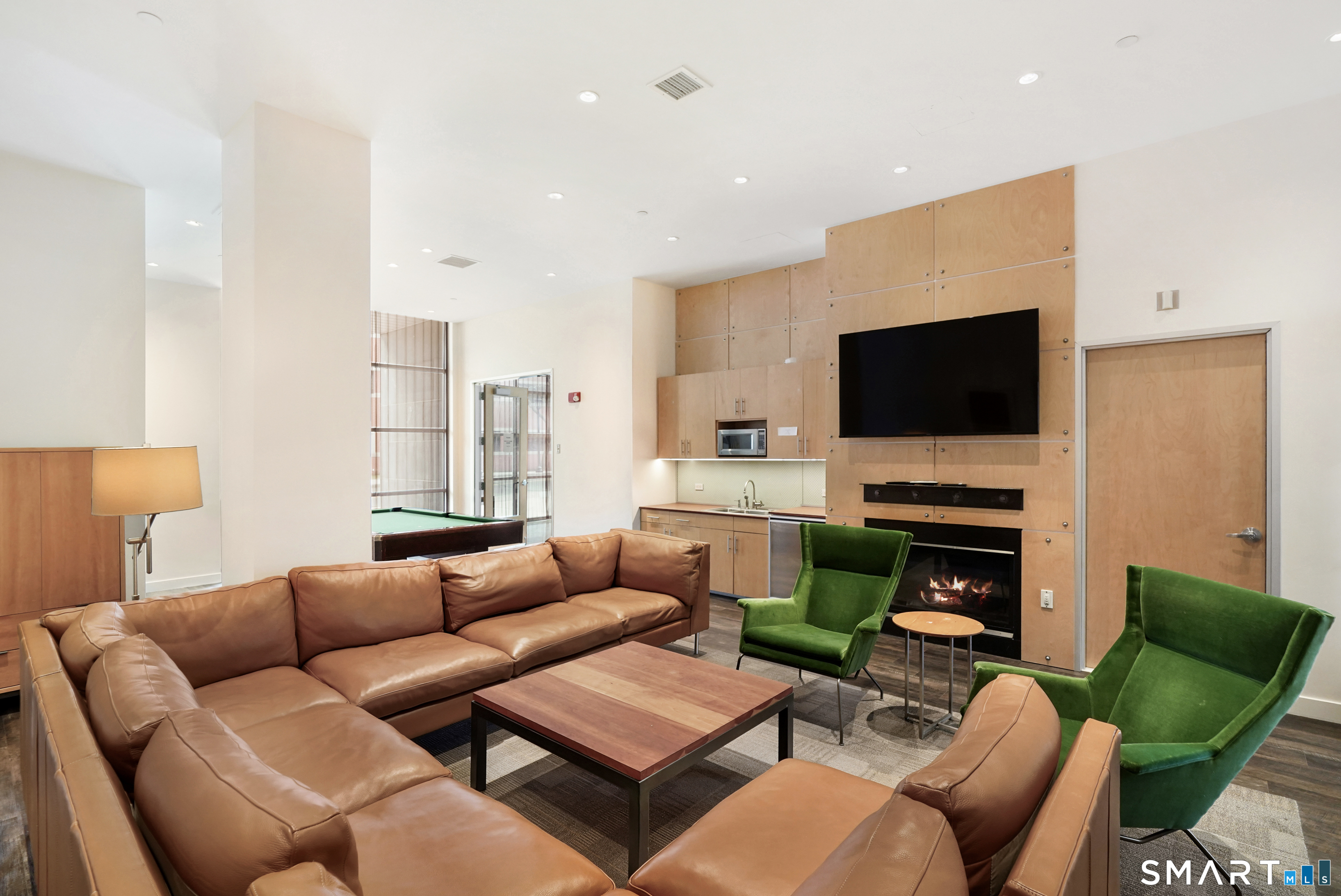 33 North Water Street 607