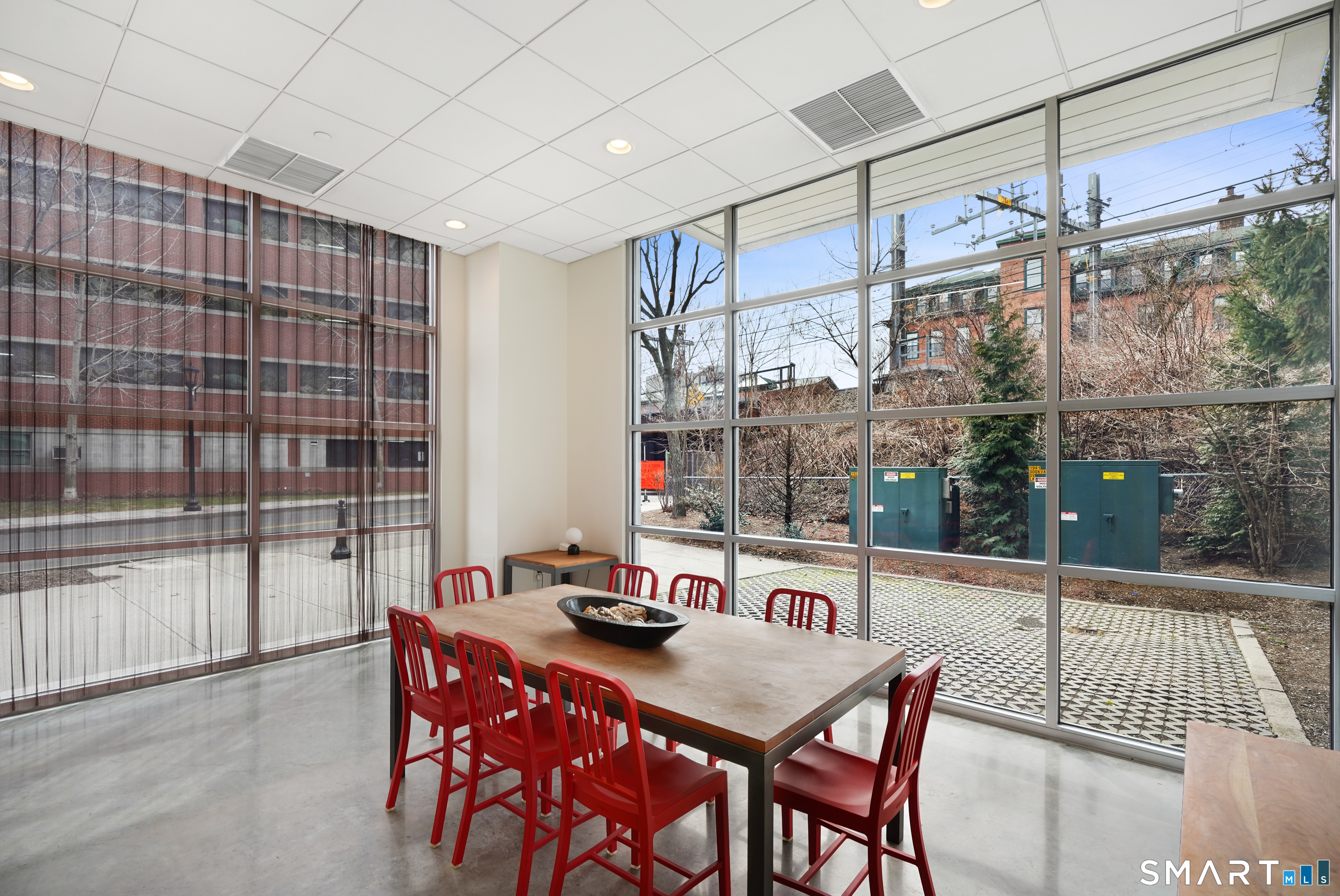 33 North Water Street 607