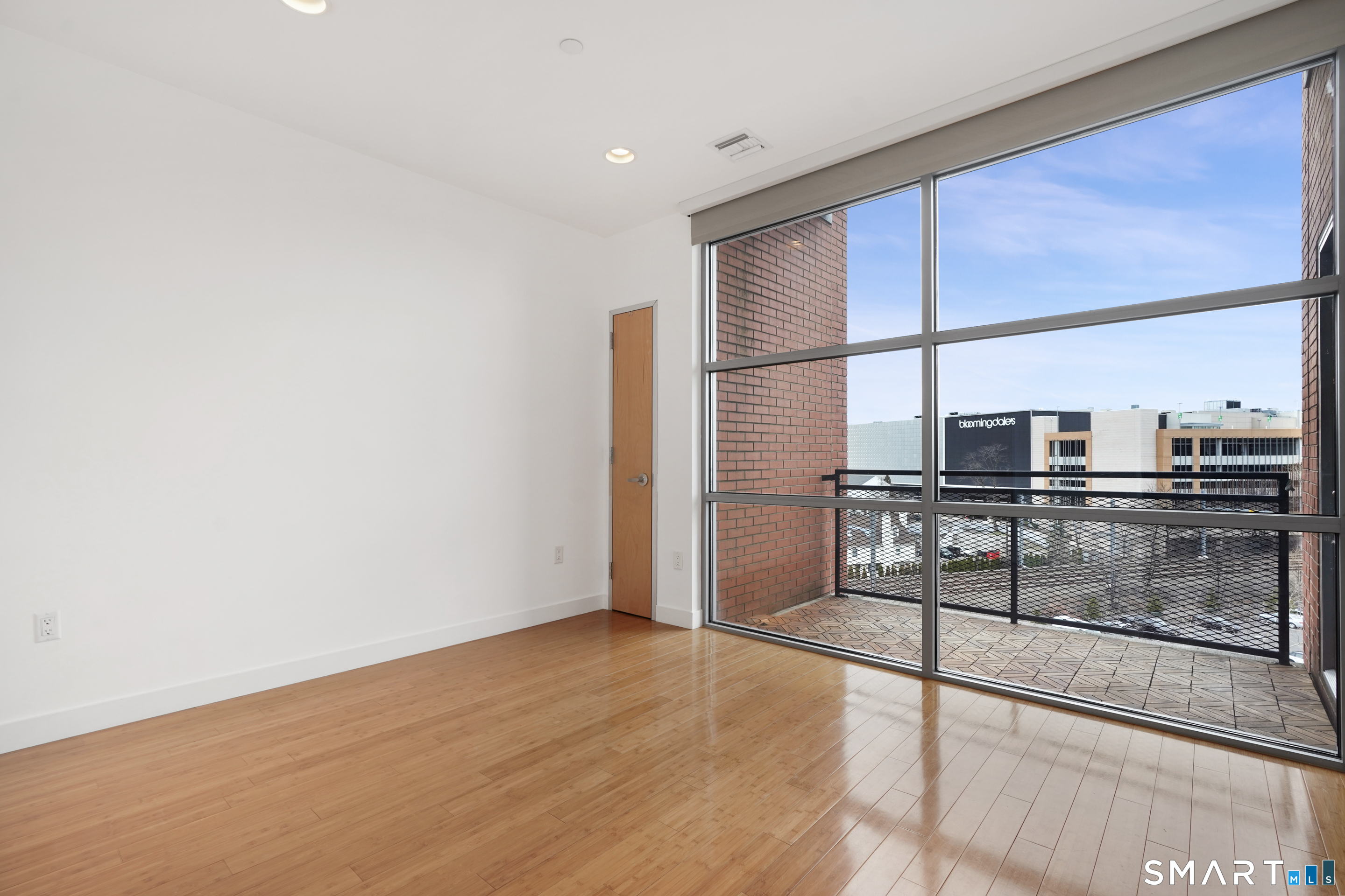 33 North Water Street 607