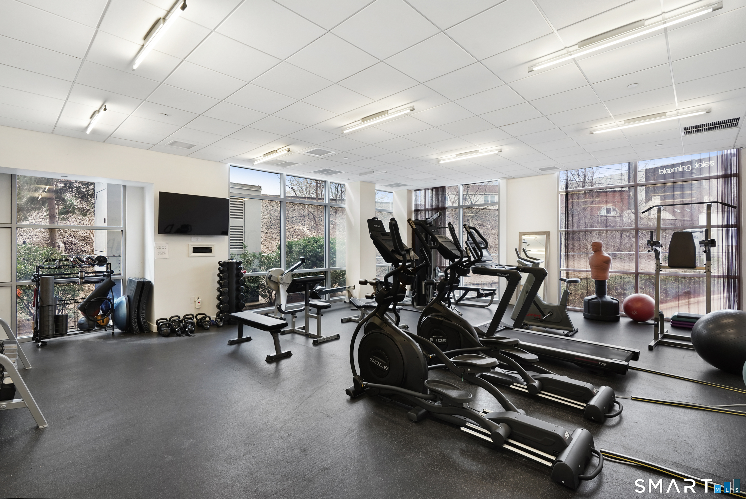 33 North Water Street 607