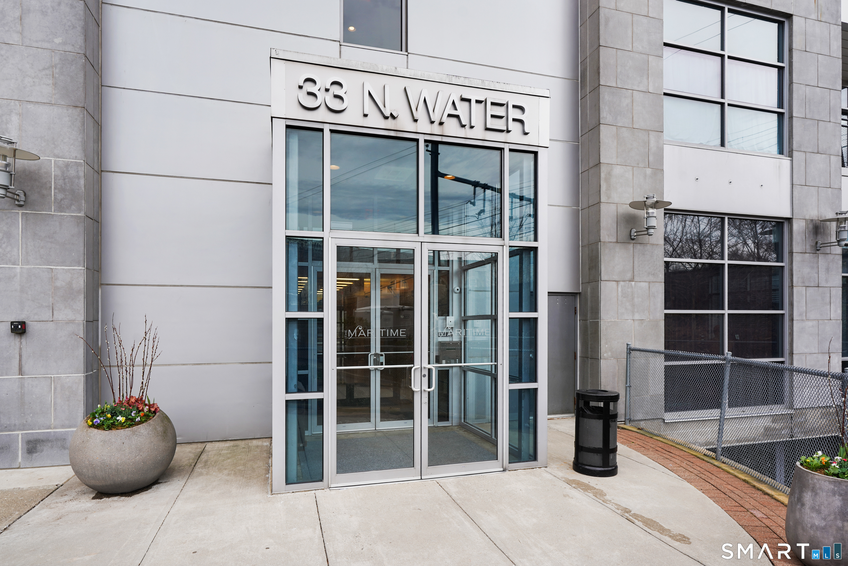 33 North Water Street 607