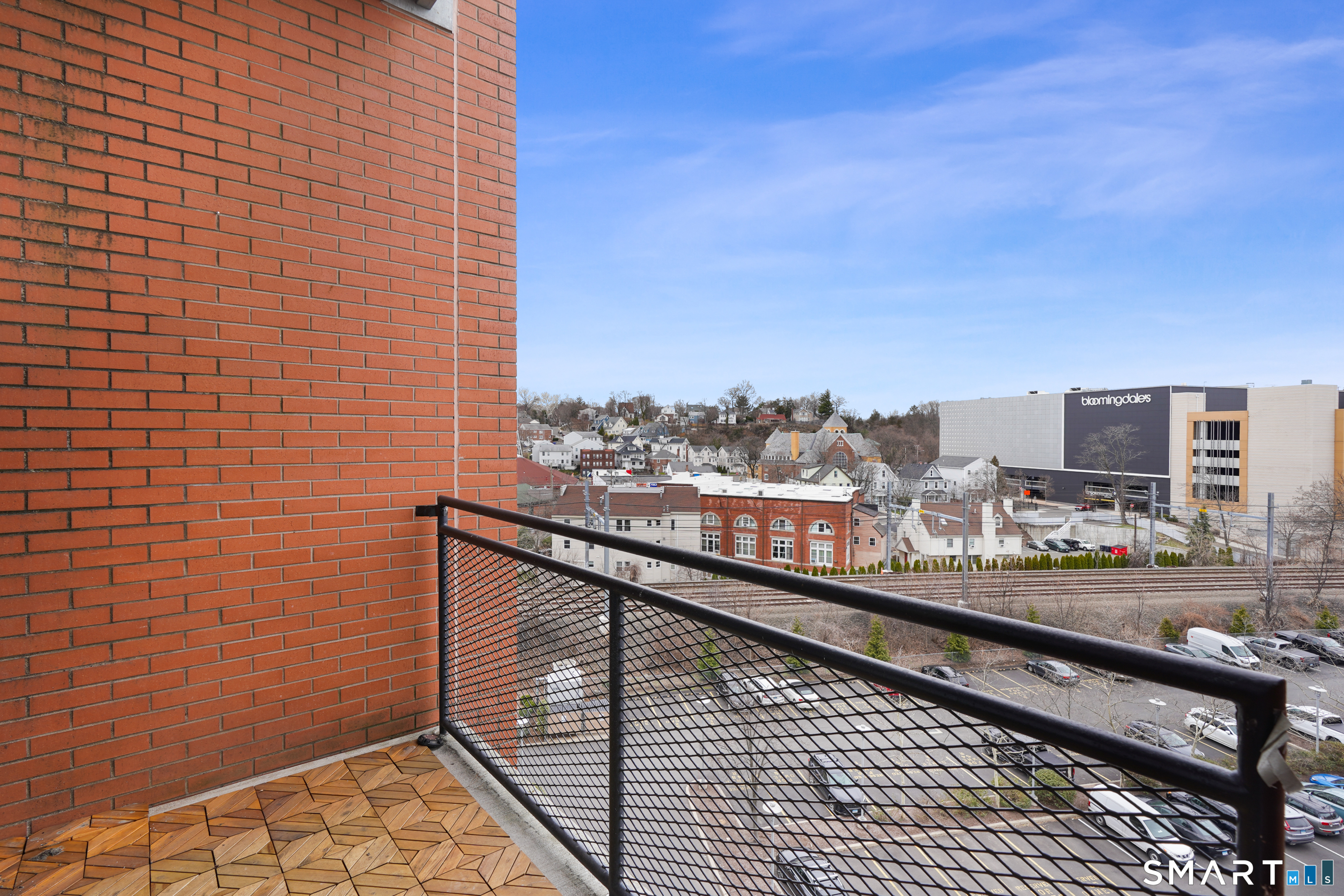 33 North Water Street 607