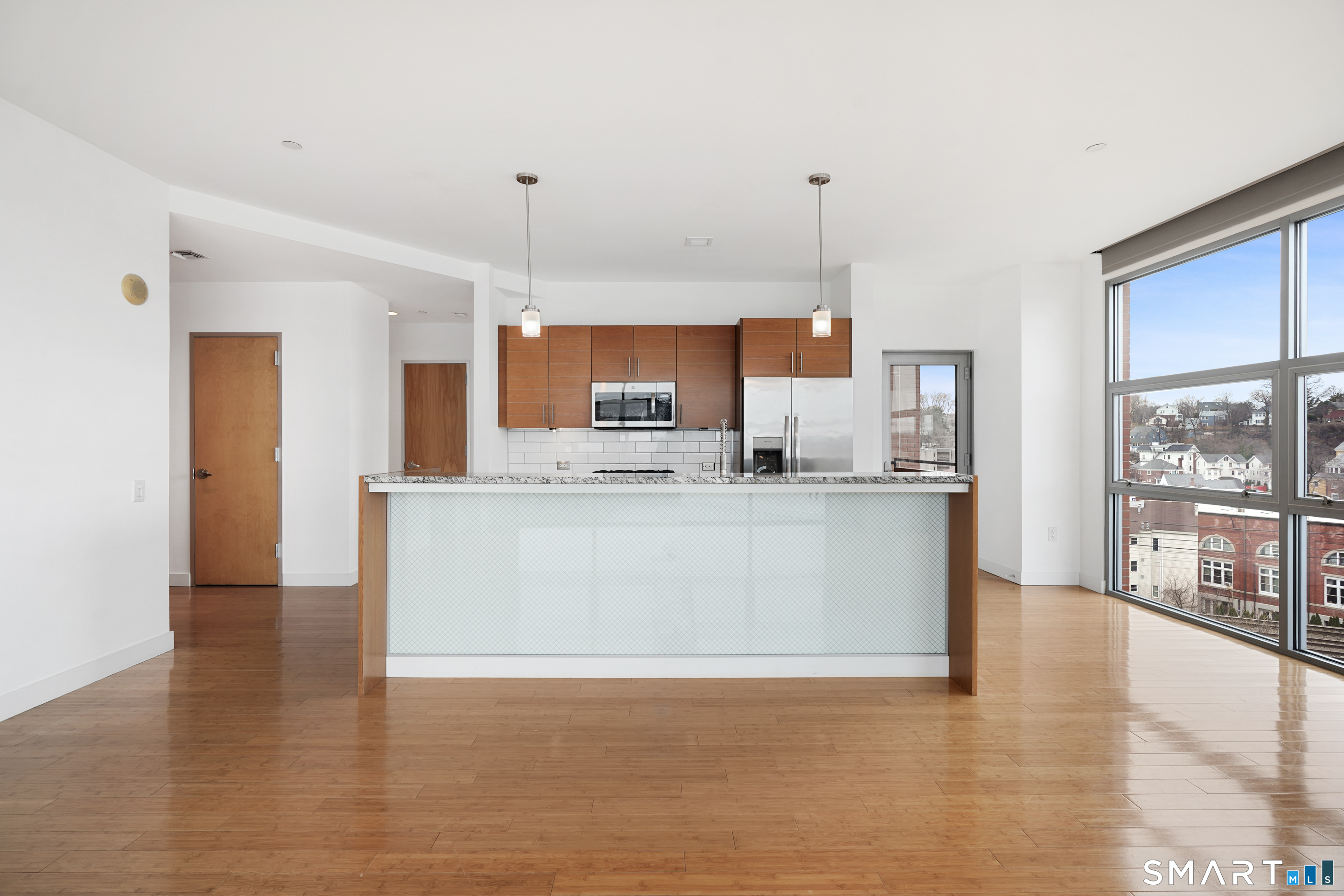 33 North Water Street 607