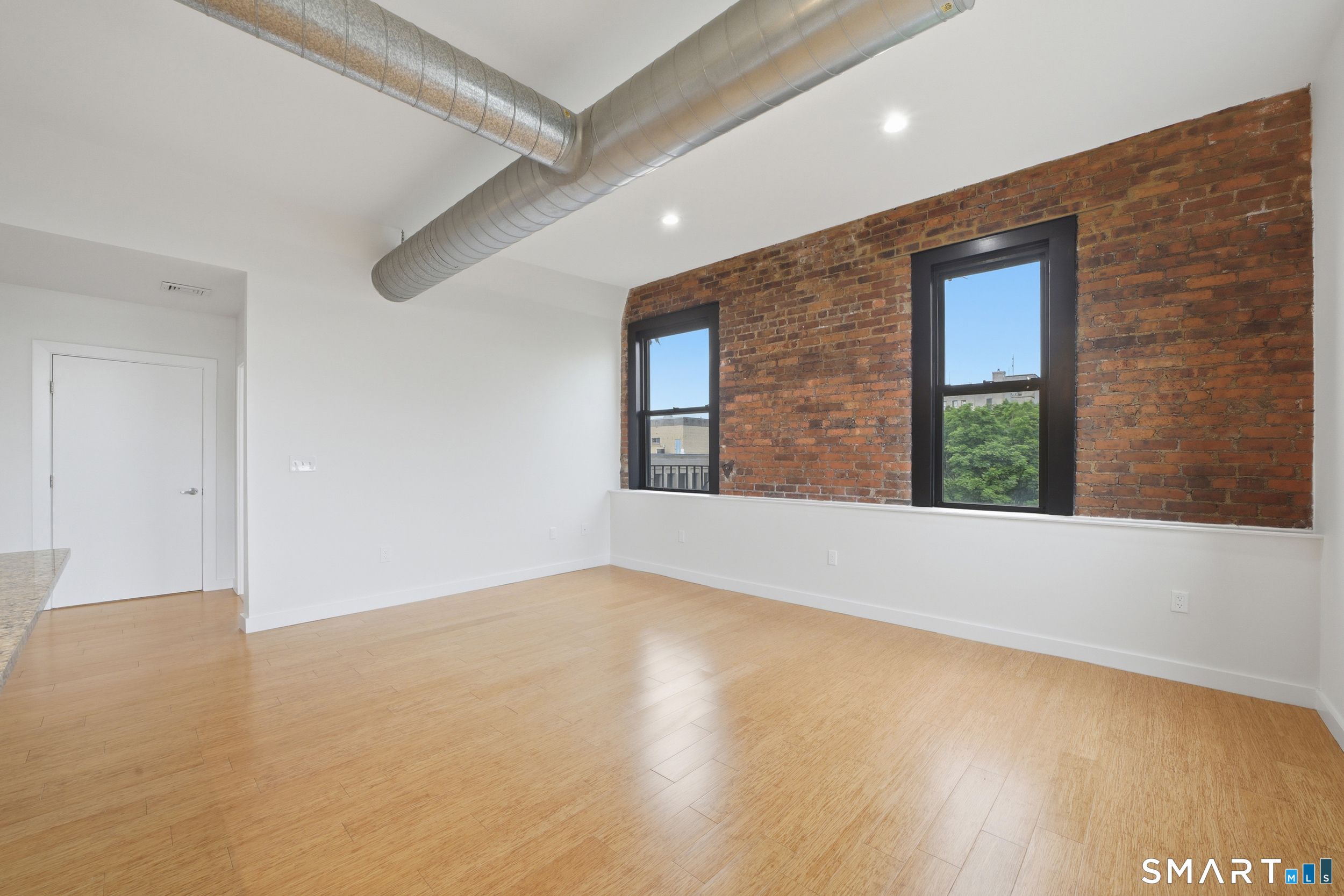 881 Lafayette Boulevard 5H