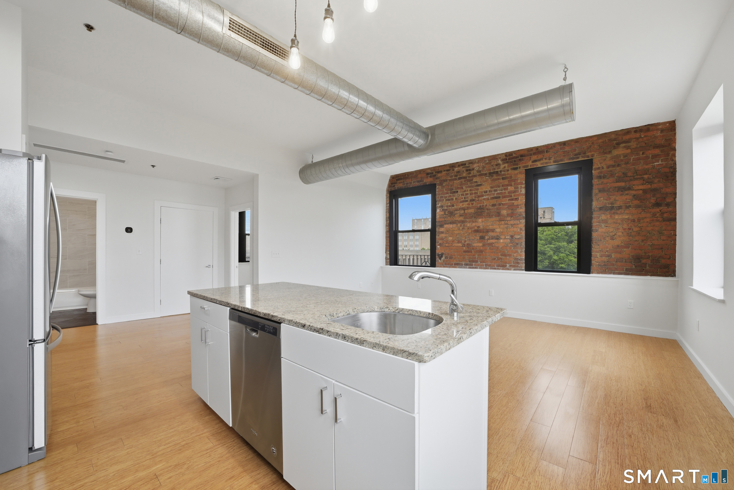 881 Lafayette Boulevard 5H
