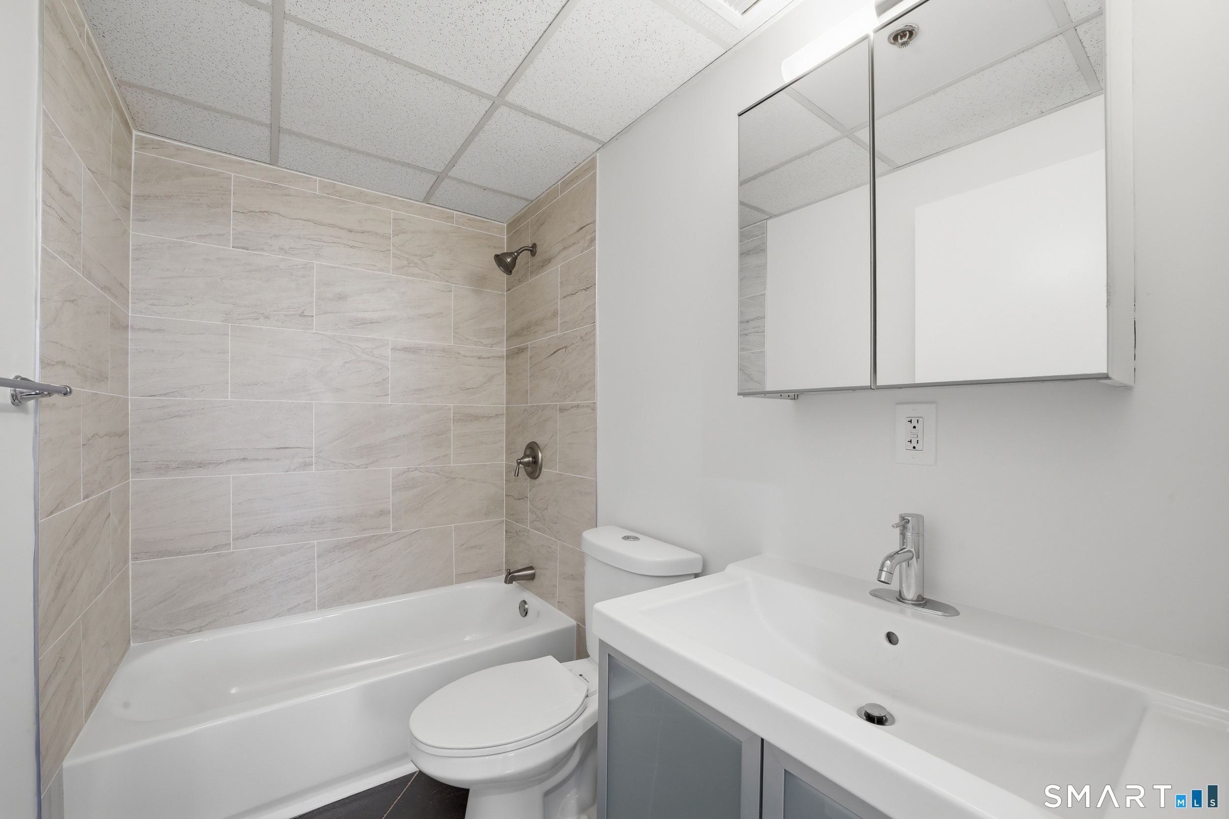 881 Lafayette Boulevard 5H