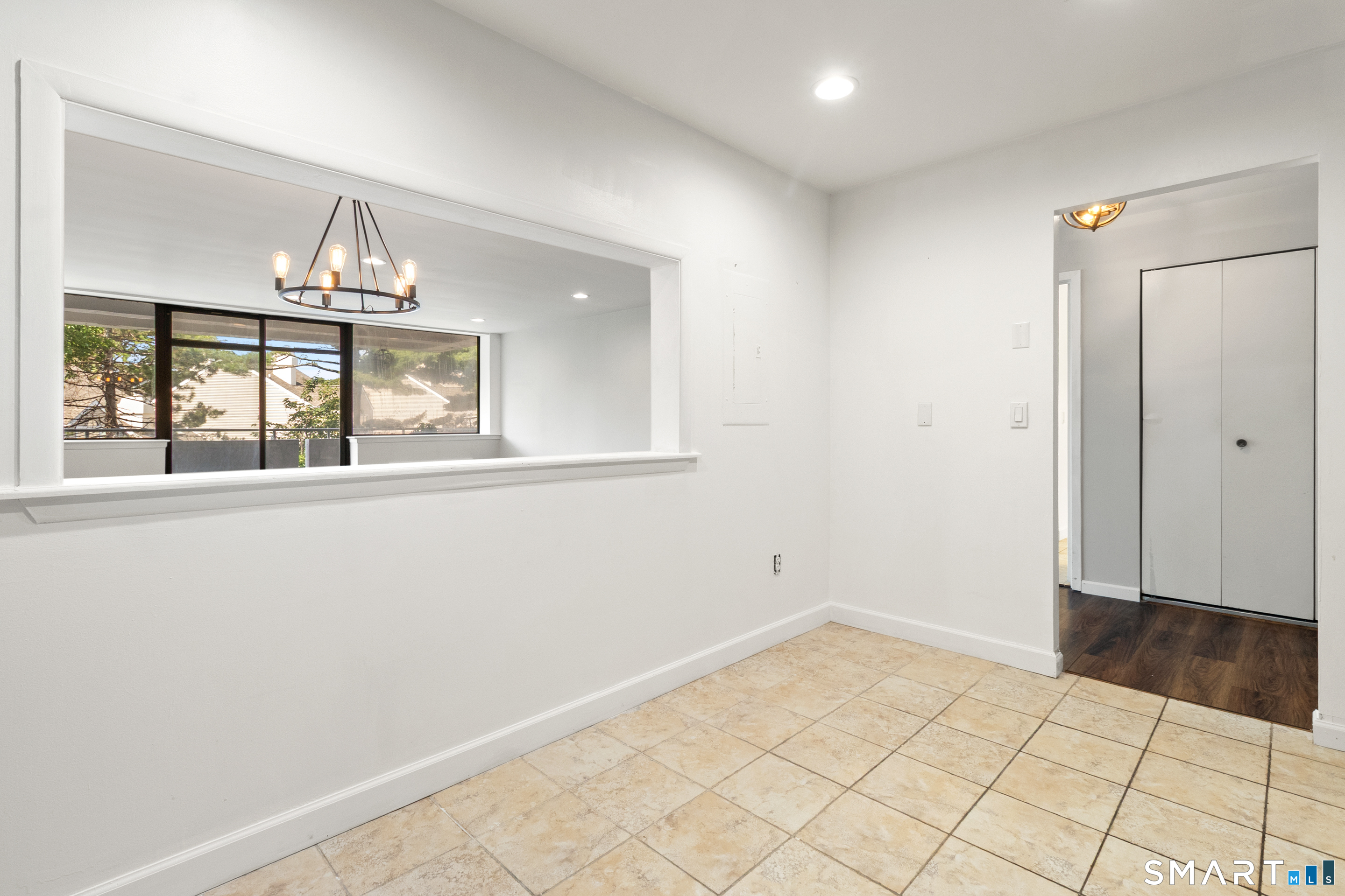 1460 Elm Street Unit: 220