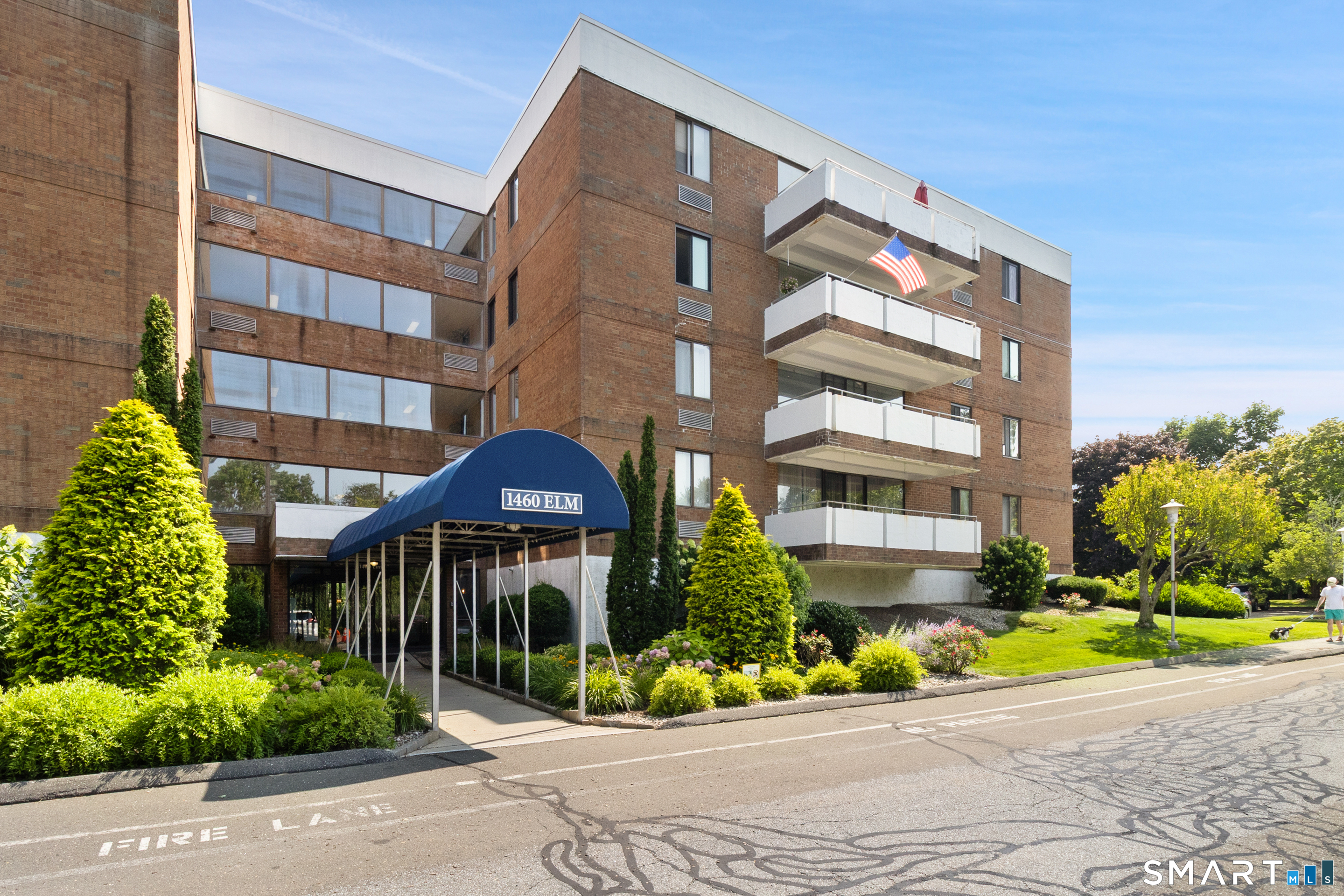 1460 Elm Street Unit: 220