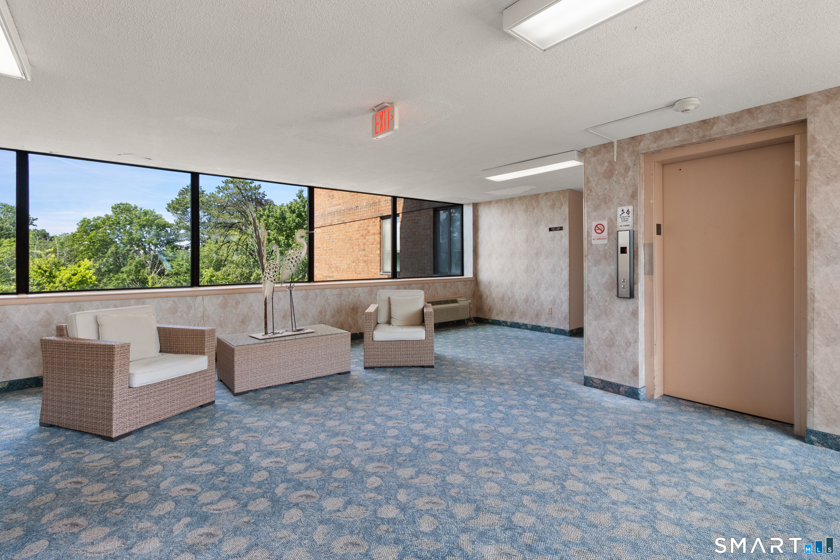 1460 Elm Street Unit: 220