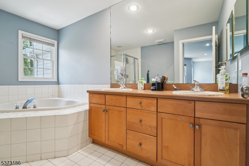 22 Pebble Beach Dr