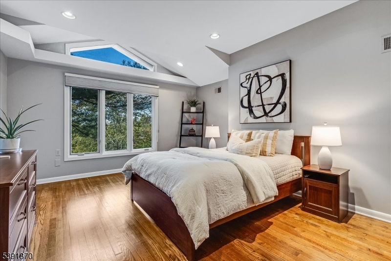 14 Putnam Rd