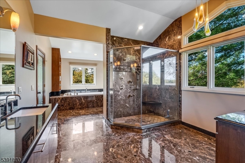 14 Putnam Rd