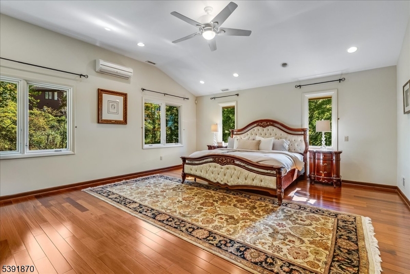 14 Putnam Rd