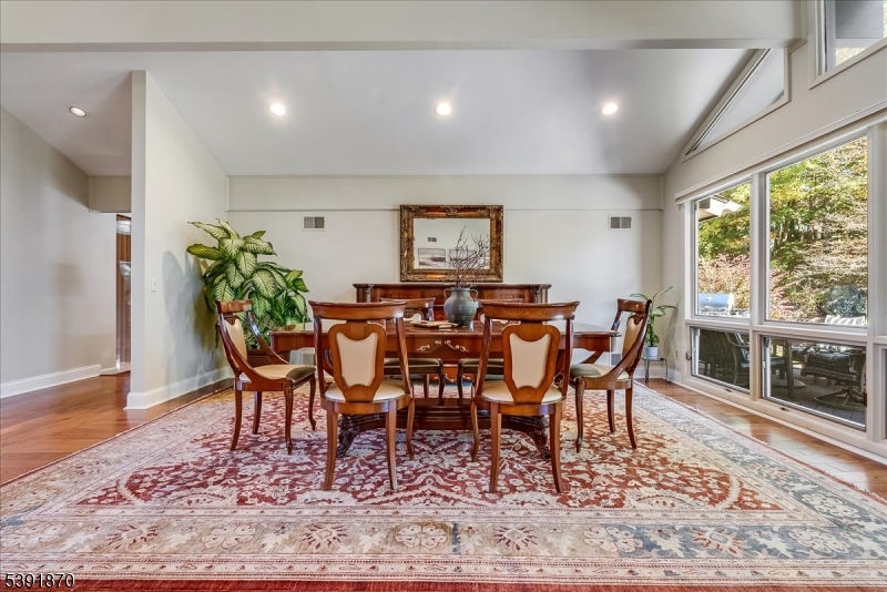14 Putnam Rd