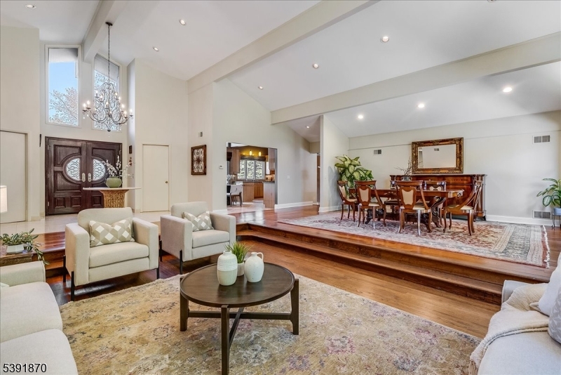 14 Putnam Rd