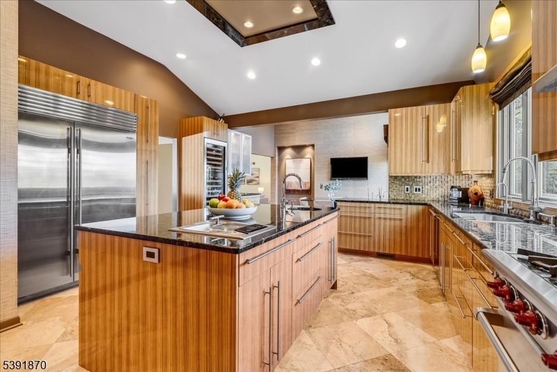14 Putnam Rd