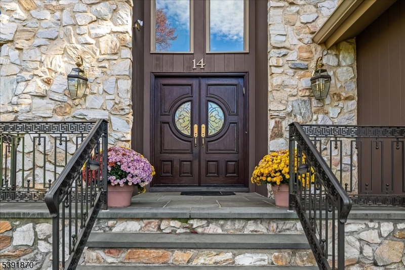 14 Putnam Rd