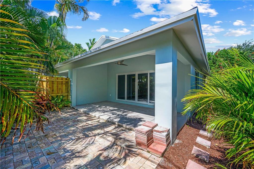 828 NE 17th Way Unit: 2