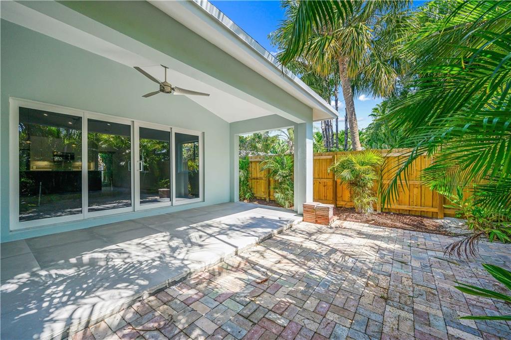 828 NE 17th Way Unit: 2