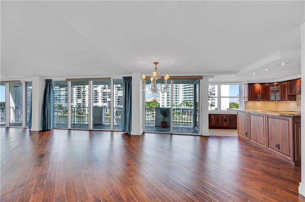 2800 E Sunrise Blvd Unit: 6A