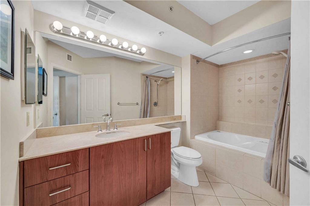 401 SW 4th Ave Unit: 1600