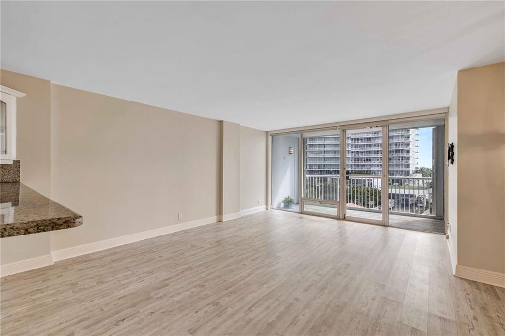 2200 NE 33rd Ave Unit: 6H