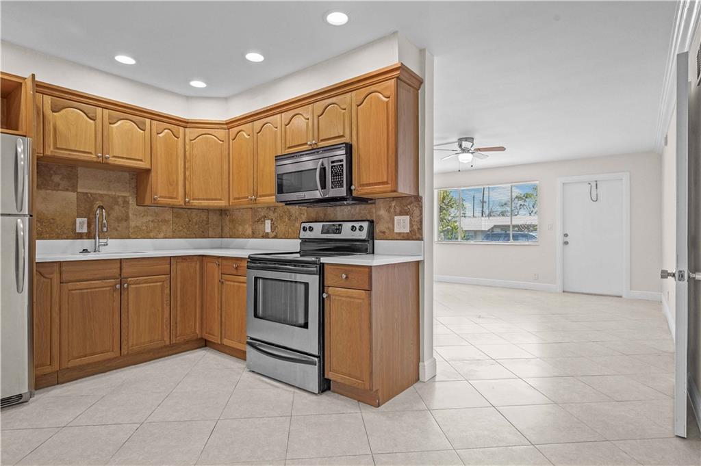 2175 NE 56th St Unit: 110