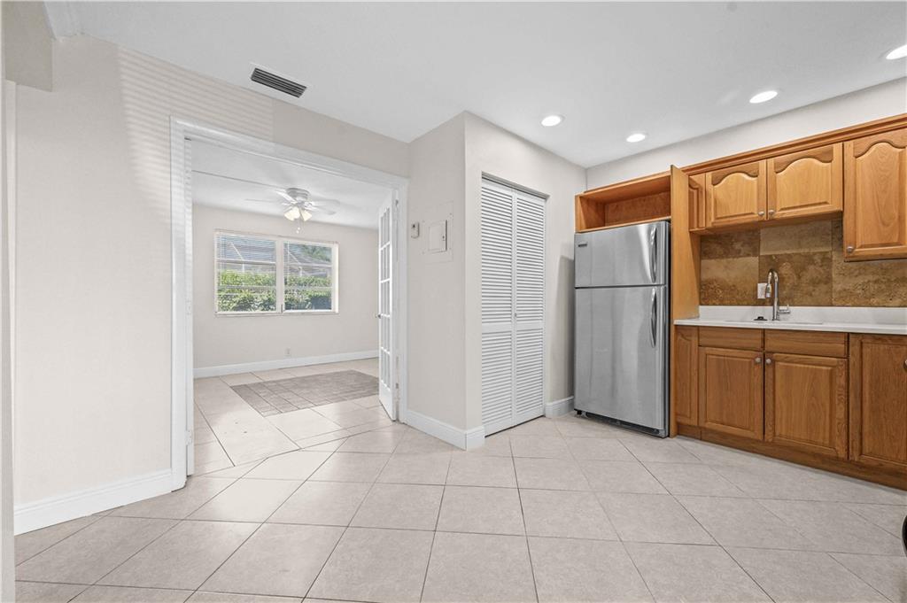 2175 NE 56th St Unit: 110