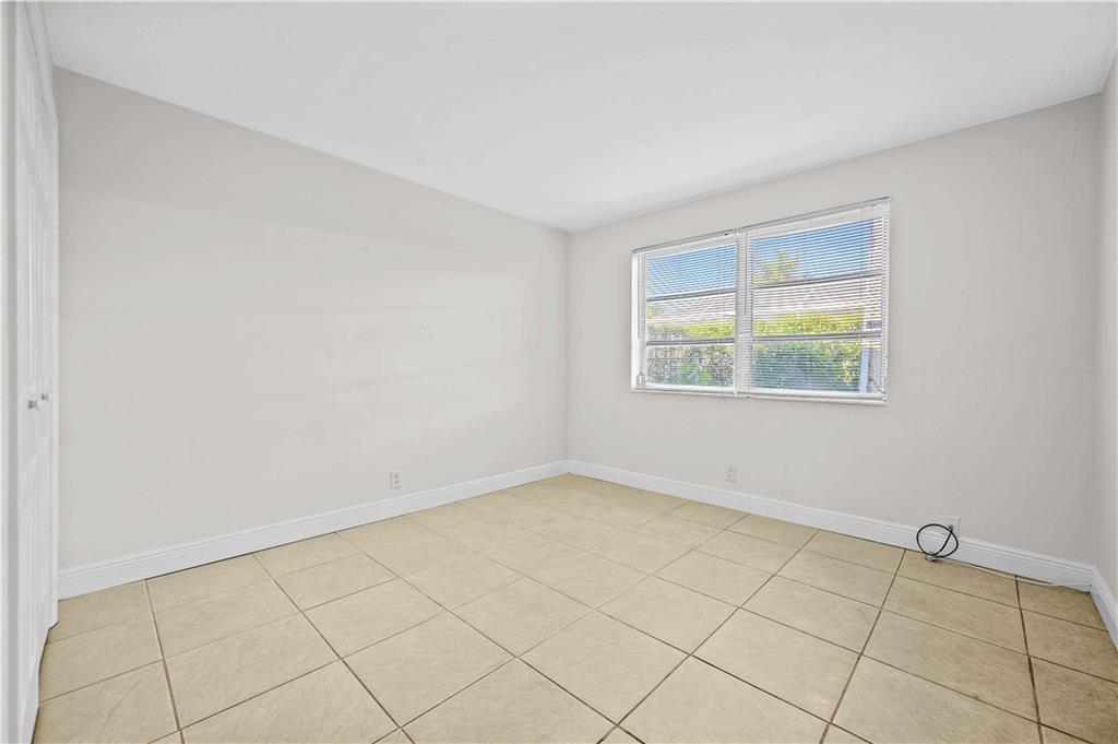 2175 NE 56th St Unit: 110