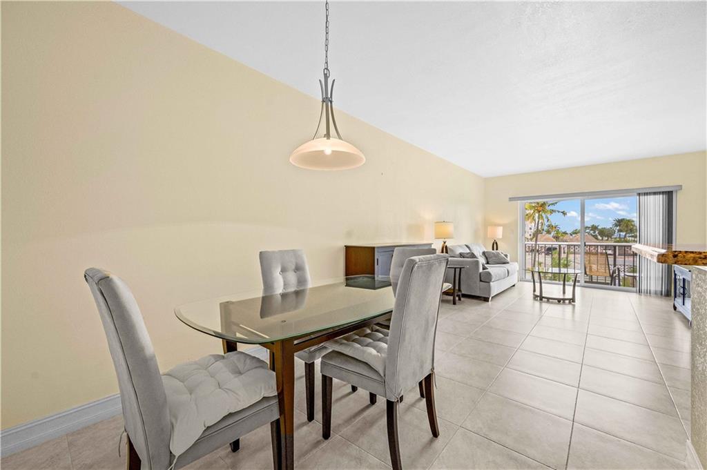 400 N Riverside Dr Unit: 304