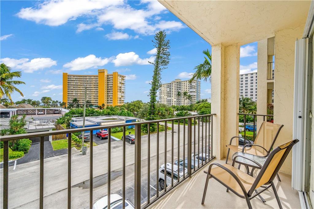 400 N Riverside Dr Unit: 304