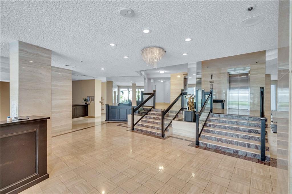 3000 Holiday Dr Unit: 705