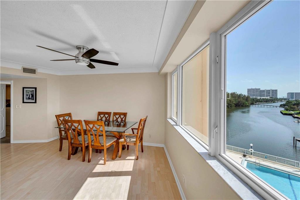 3000 Holiday Dr Unit: 705