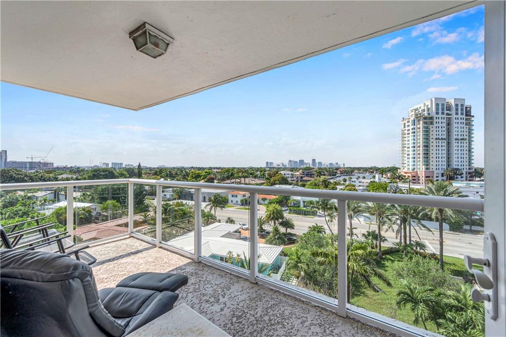 3000 Holiday Dr Unit: 705