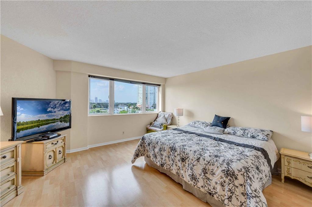 3000 Holiday Dr Unit: 705