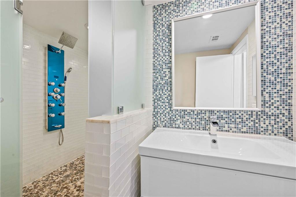 1510 SE 15th St Unit: 106