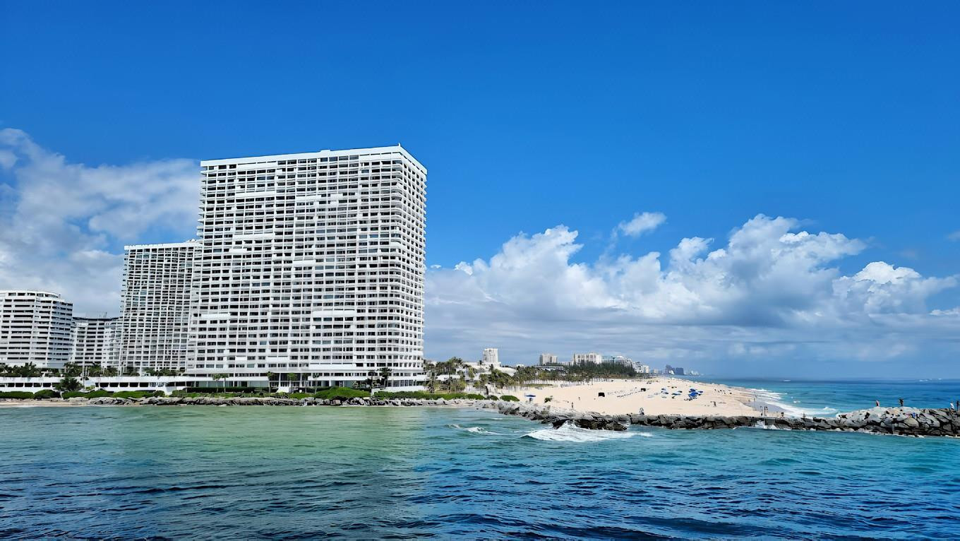 2100 S Ocean Ln 1608