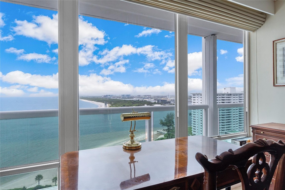 2100 S Ocean Ln 1608