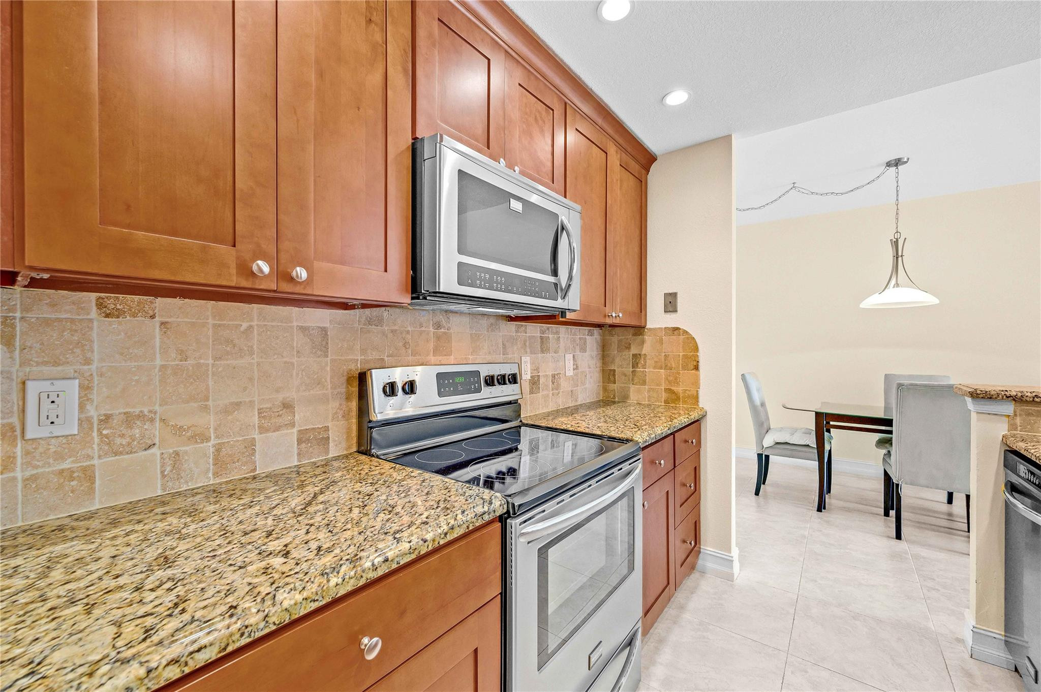 400 N Riverside Dr 304