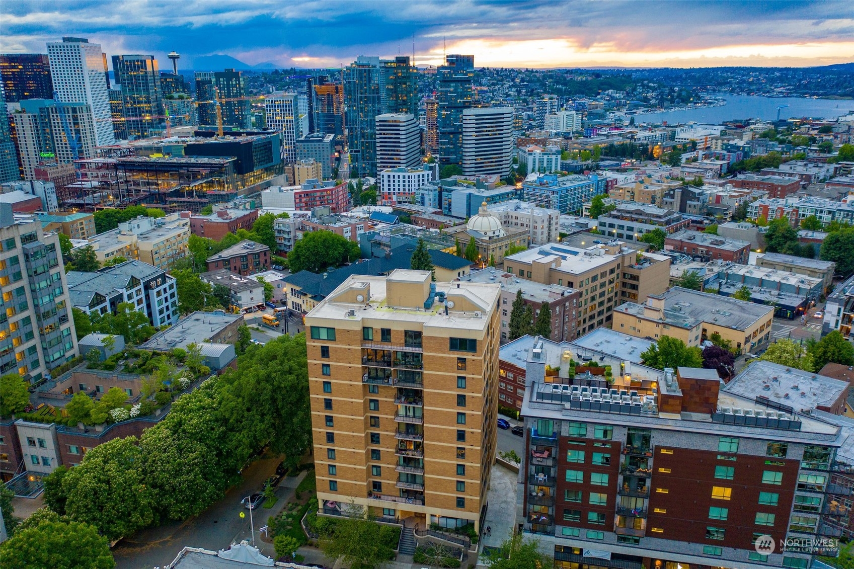 1300 University Street Unit: 11d