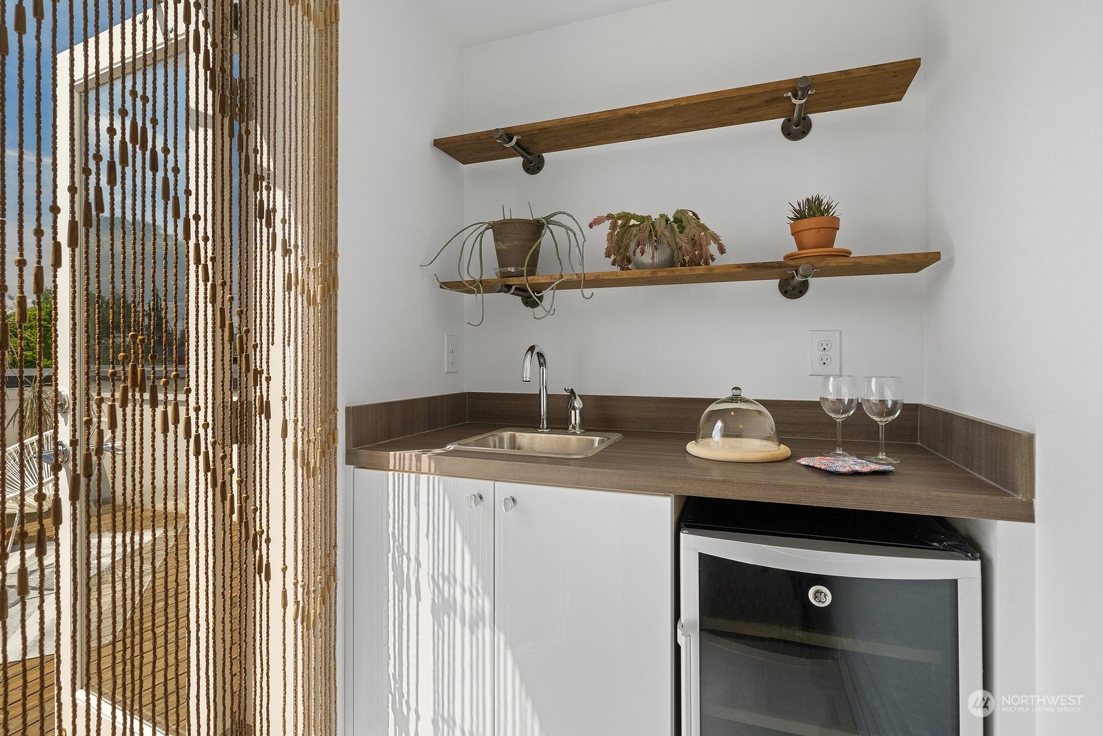 1140 10th Avenue E Unit: A