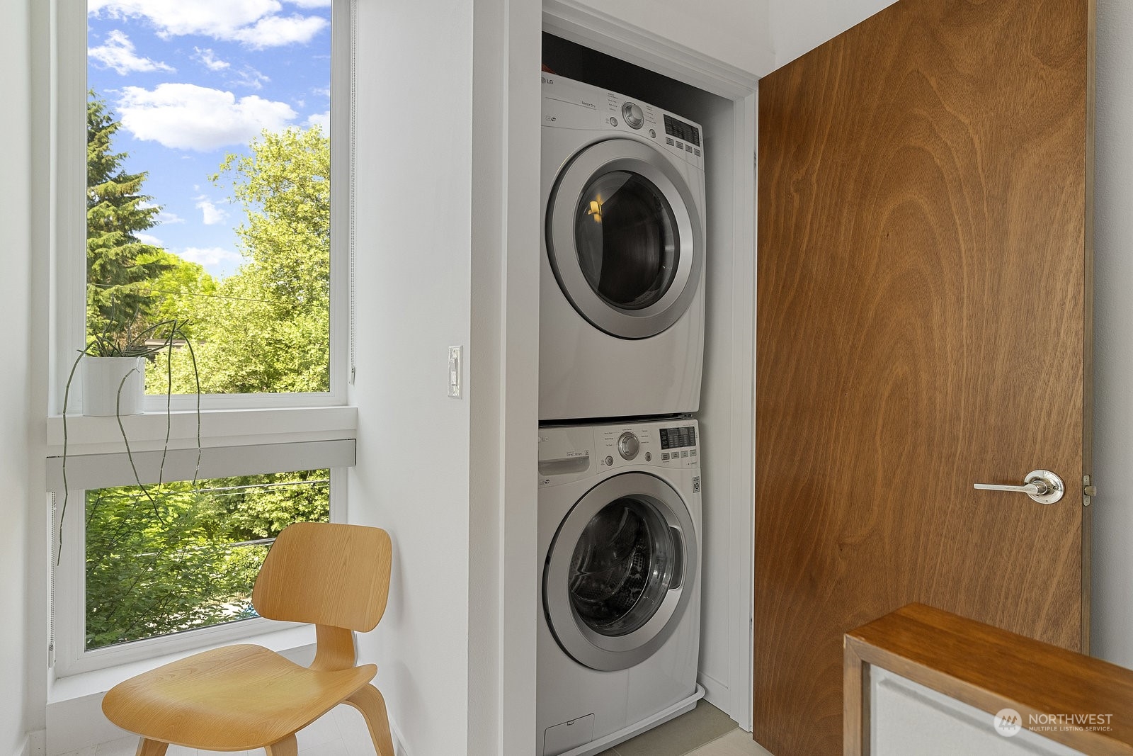 1140 10th Avenue E Unit: A