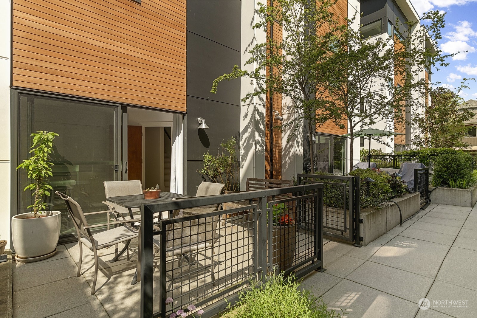1140 10th Avenue E Unit: A