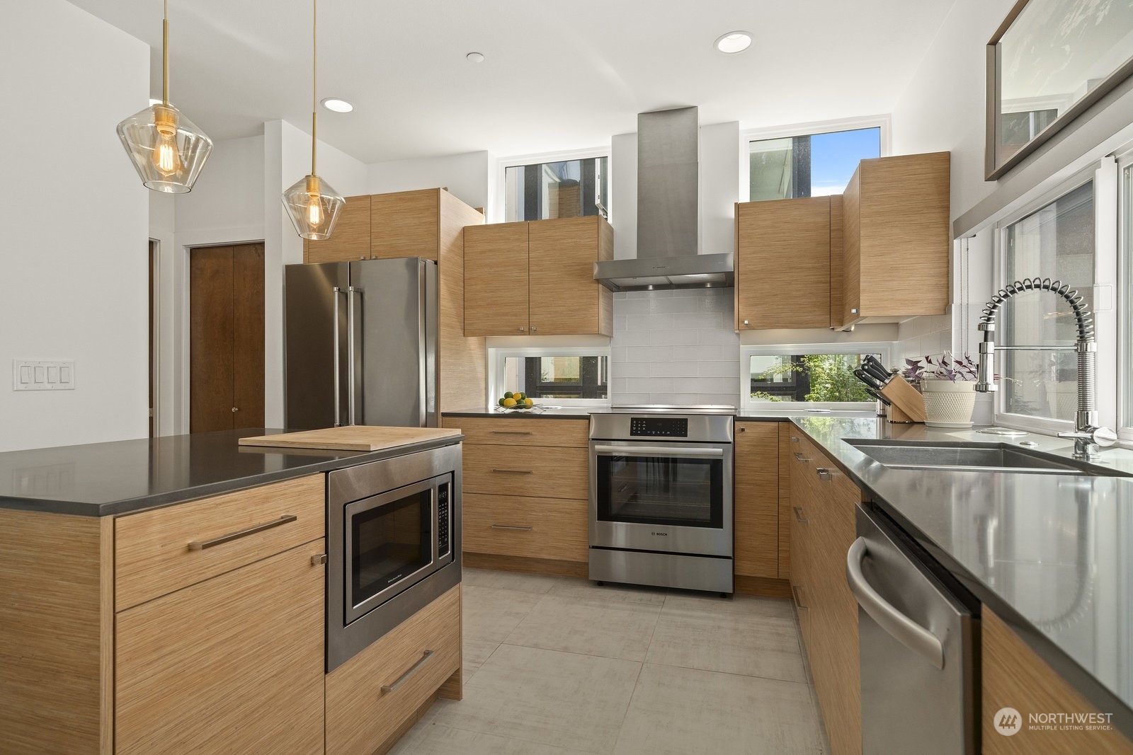 1140 10th Avenue E Unit: A